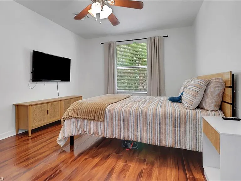 11295 Red Bluff Ln — Photo 27