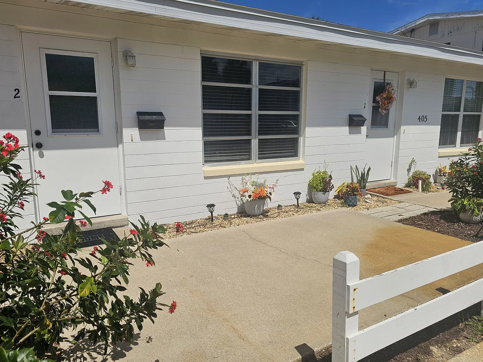 405 Auburn Dr — Photo 3