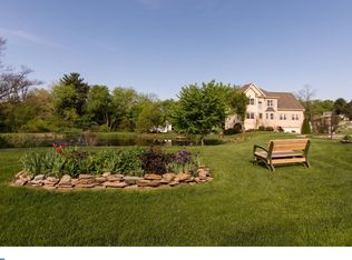 10 High Pond Dr, Newark, DE 19711