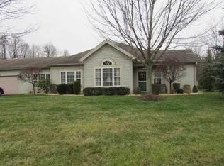 3520-2 Hunters Woods Blvd E, New Castle, PA 16105