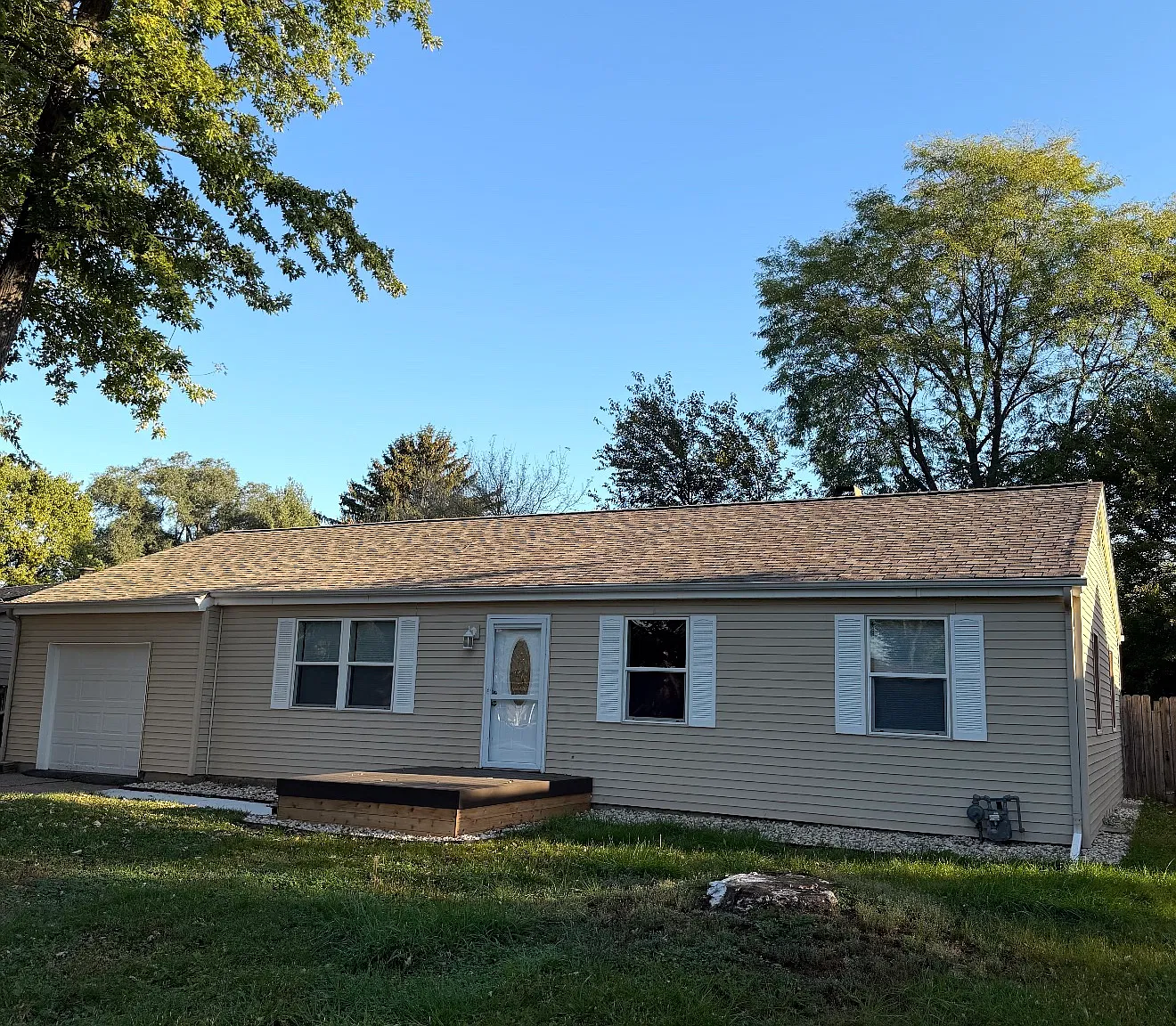 3 bed, 1.5 bath, 1100 sqft, $1,995 — Photo 1