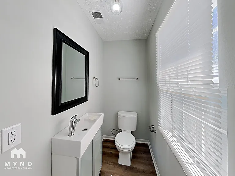 115 Carver St — Photo 11