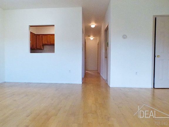 4th image of 182 S Oxford St #3