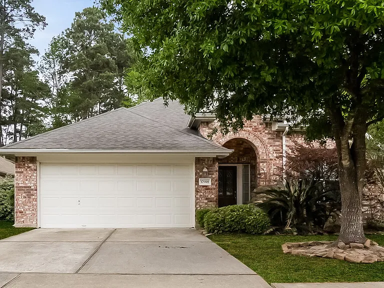 17918 Yukon Pass Dr — Photo 1