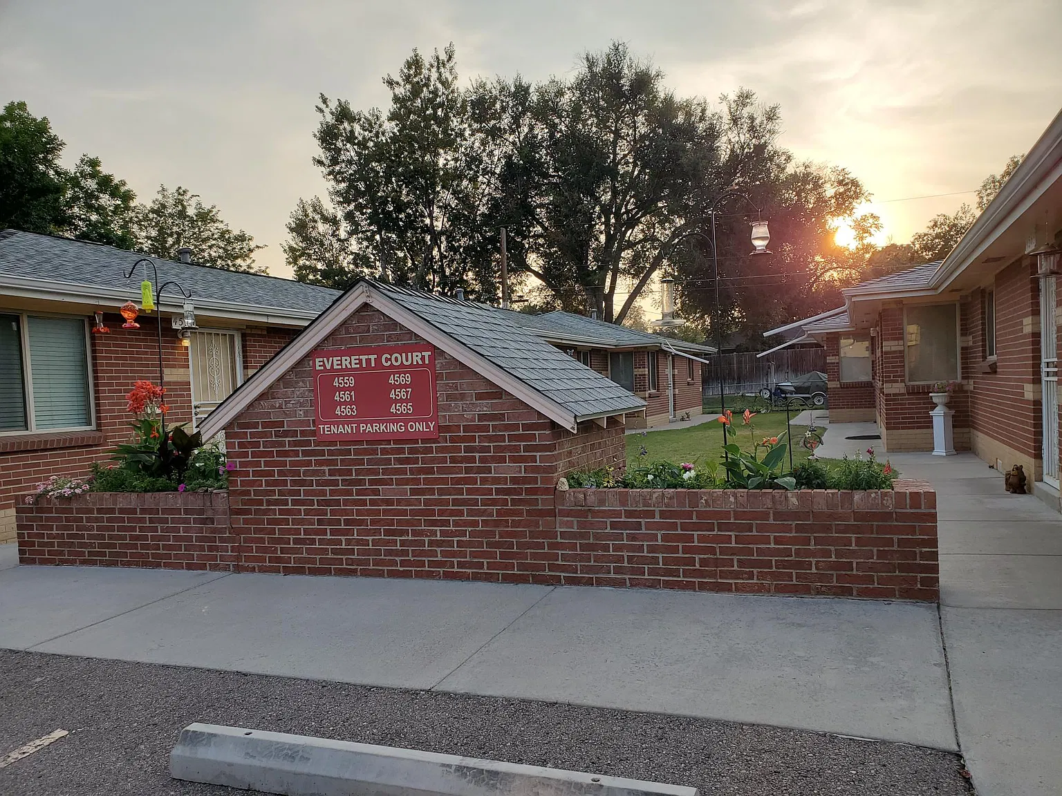 2 bed, 1080 sqft, $1,400 — Photo 1