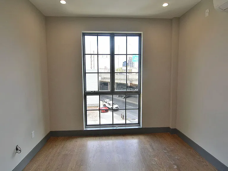 417 Manhattan Ave #2A — Photo 9