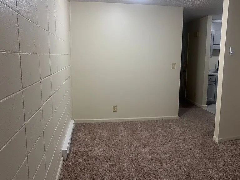 333 Audubon Dr — Photo 2