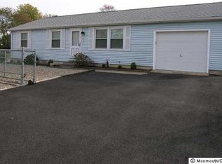 917 Pensacola Rd, Forked River, NJ 08731