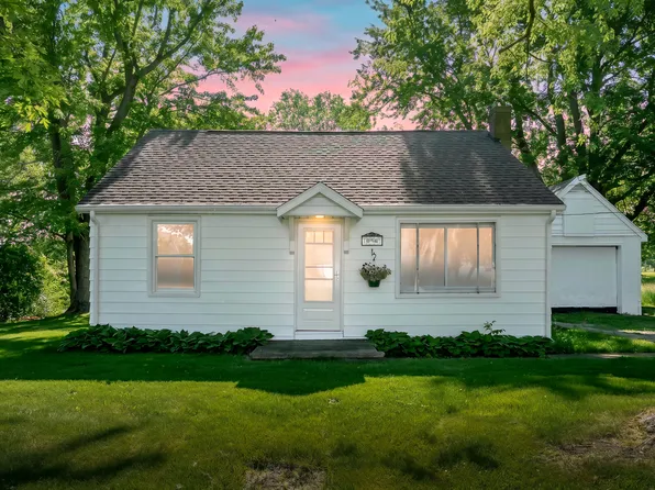 10561 Baldwin Rd, Bridgman, MI 49106
