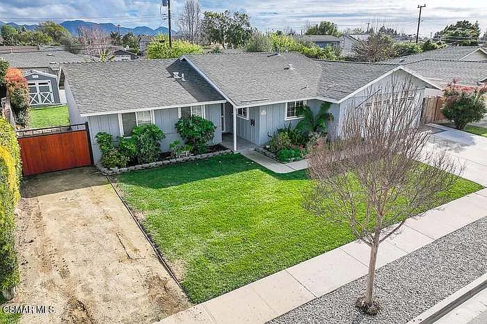 3958 Senan St — Photo 32