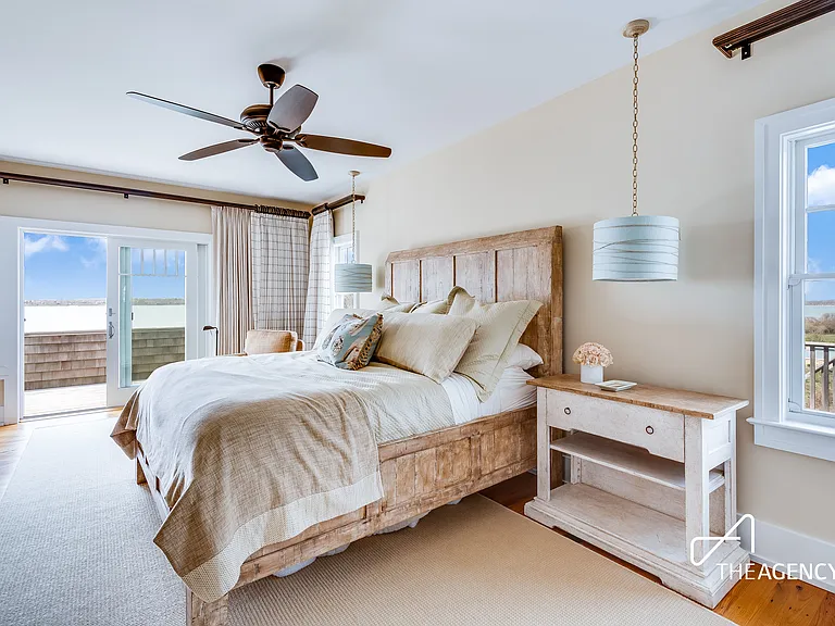 225 E Lake Dr — Photo 14