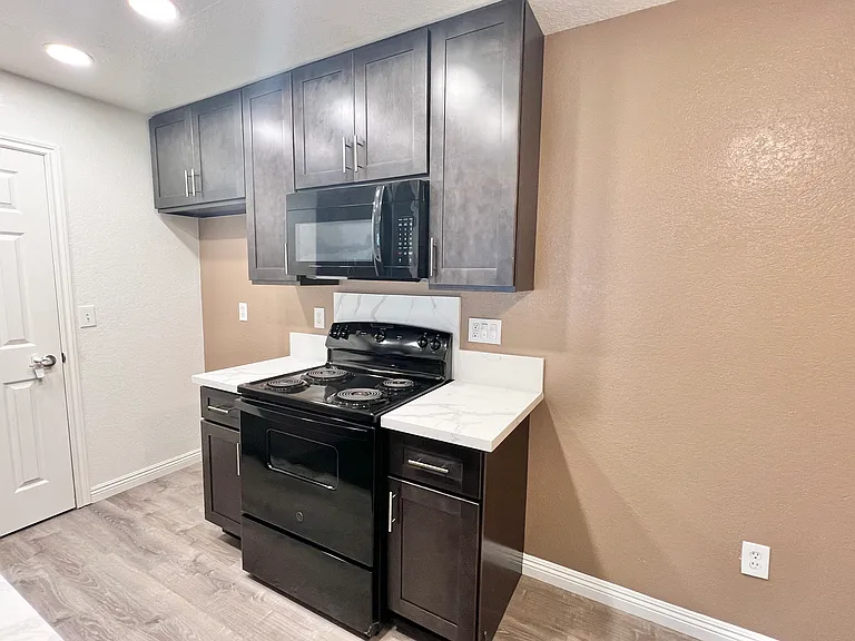 Quailpointe Apartments — Photo 10