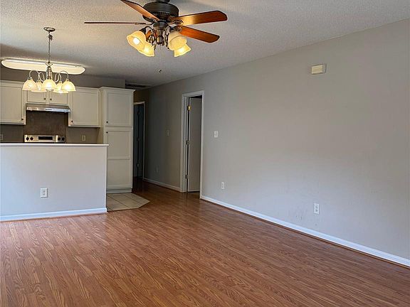 4th image of 5009 Oak Pasture Ln