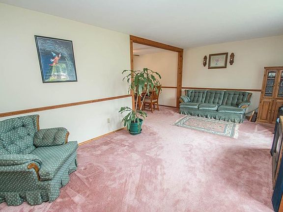 3rd image of 2401 Ashdale Dr