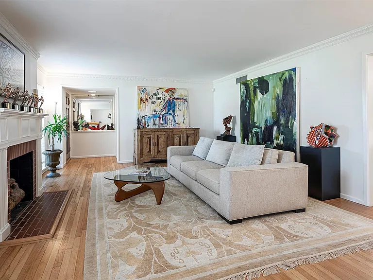 6814 Pemberton Dr — Photo 10