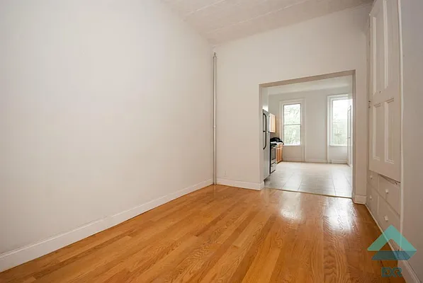 Rented by EXR | media 13