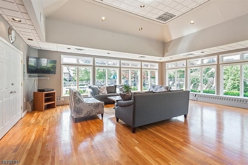 Club House Lounge for entertaining your family and guest,