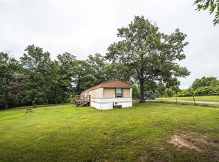 24184 Upton Dr, Richland, MO 65556