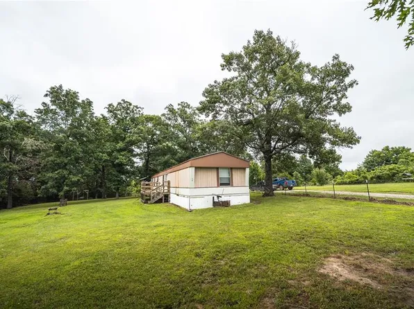 24184 Upton Dr, Richland, MO 65556