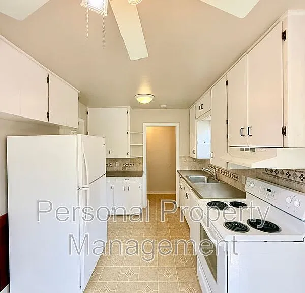 506 W 39th St — Photo 7