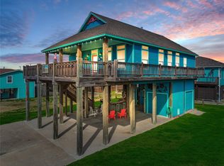 980 Fisherman Dr S, Crystal Beach, TX 77650