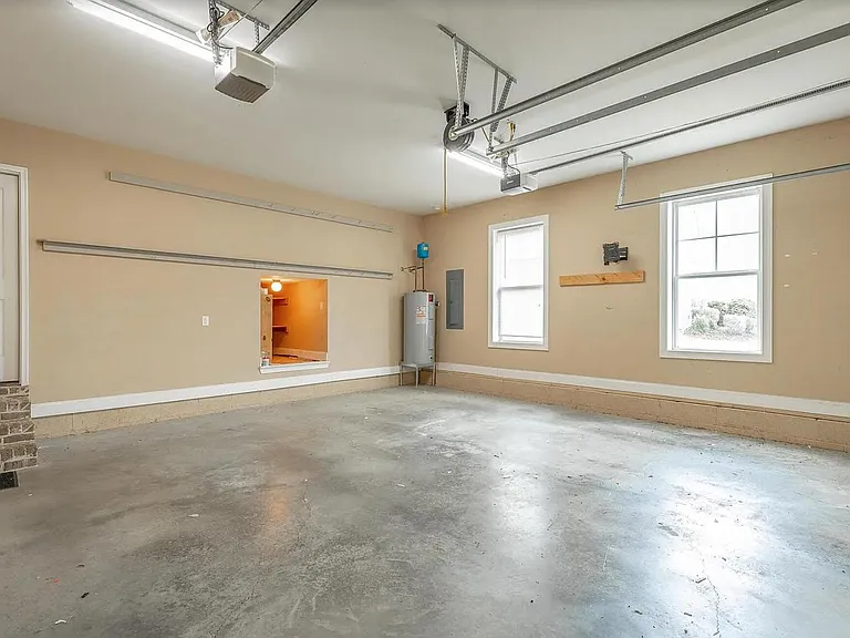 8739 Seven Lakes Dr — Photo 34