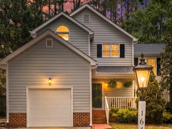 1643 Jamestowne Pl, Chapel Hill, NC 27517