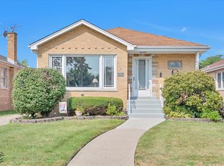 9342 S Hamlin Ave, Evergreen Park, IL 60805