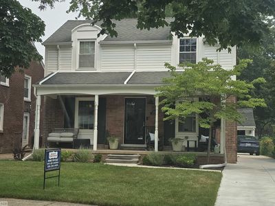 1830 Kenmore Dr, Grosse Pointe Woods, MI, 48236