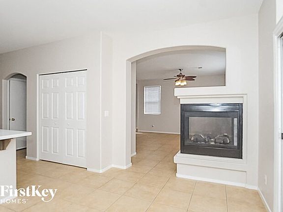 4th image of 1063 Sweeping Ivy Ct