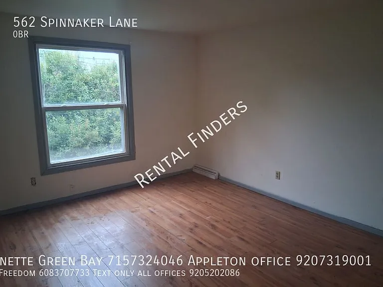 562 Spinnaker Ln — Photo 2