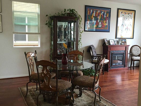 DiningRoom