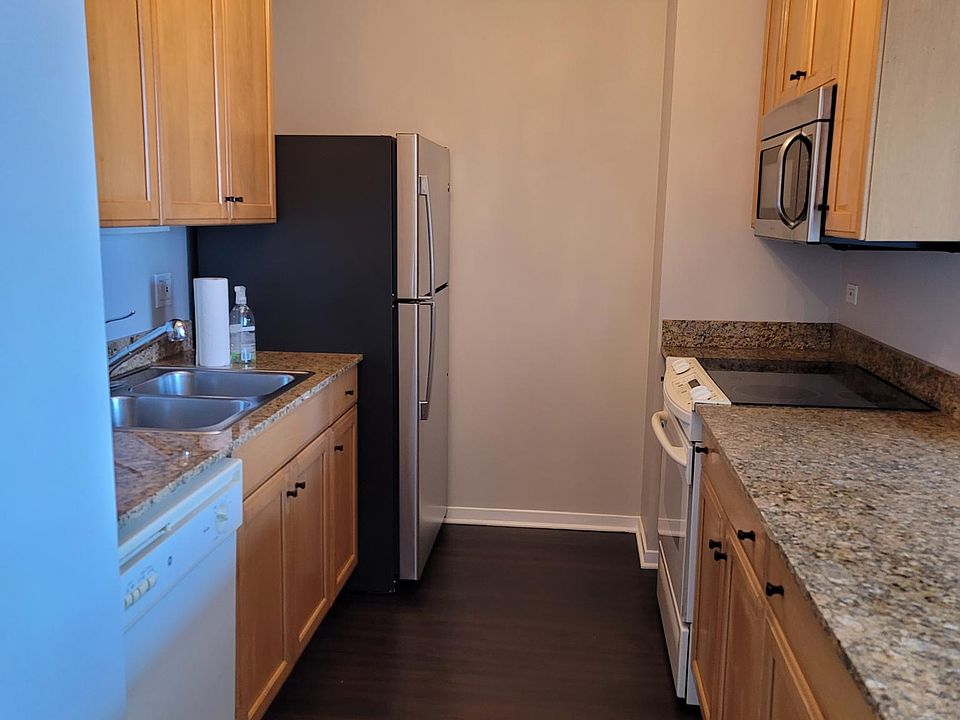 1st image of 400 N Lasalle St Floor 19