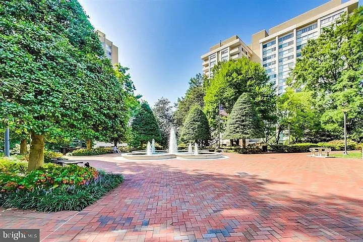 5500 Friendship Blvd #1823N — Photo 37