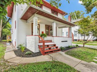 1203 S Race St, Urbana, IL 61801