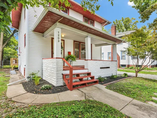 1203 S Race St, Urbana, IL 61801