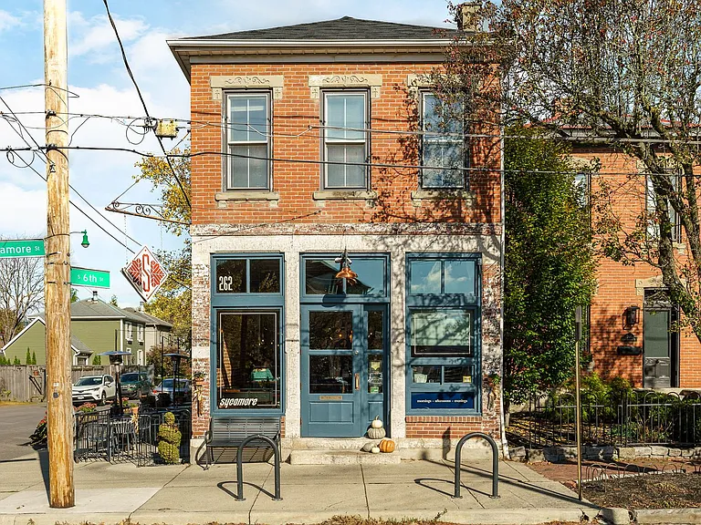Unique 2 Bedroom in German Village — Photo 55
