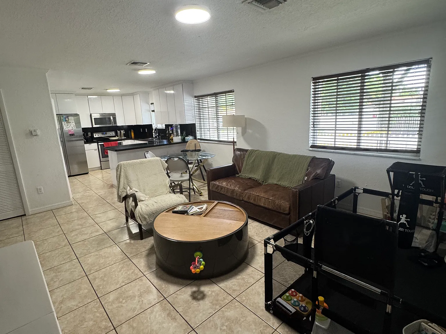 2 bed, 1200 sqft, $3,000 — Photo 3