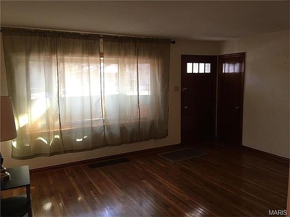 3rd image of 257 Georgia Ave