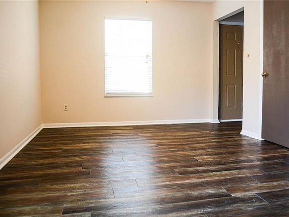5th image of 4929 Oakbrook Dr