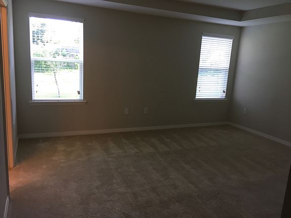 5th image of 967 Zambrana St SE