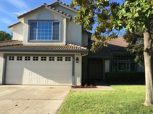 1718 Goshen Ave, Clovis, CA 93611