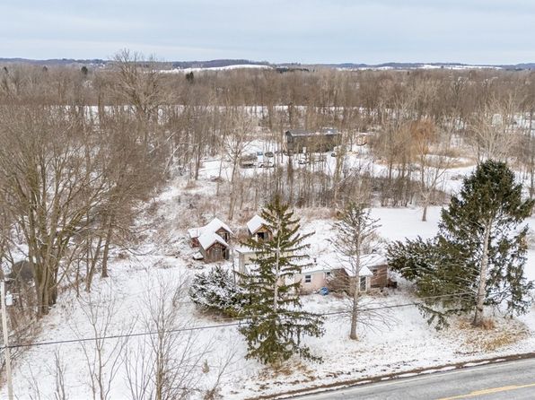 2932 Stevens St, Clifton Springs, NY 14432