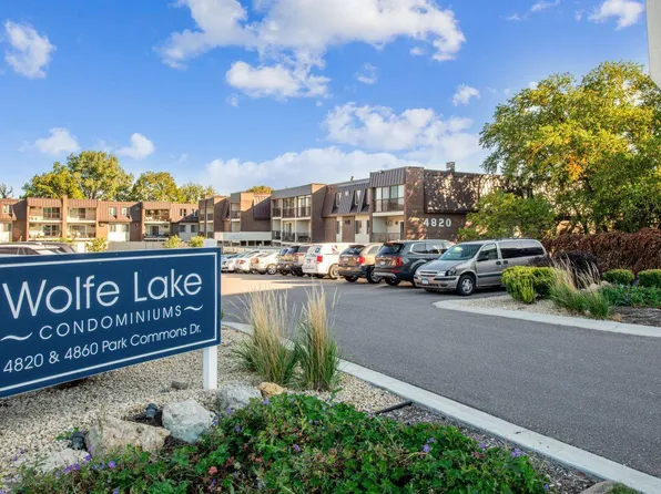 4820 Park Commons Dr APT 124, Saint Louis Park, MN 55416