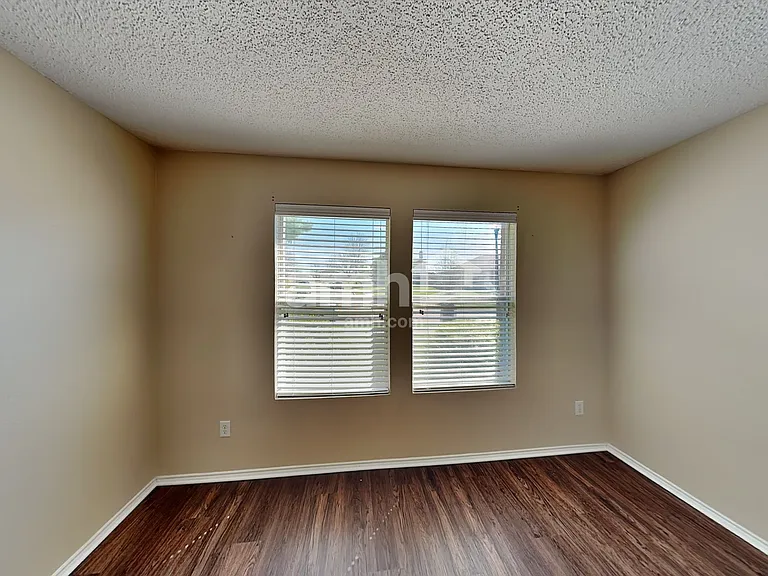 1430 Stewart Dr — Photo 13