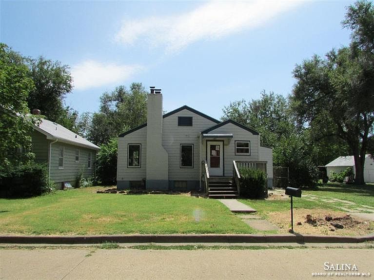 1st image of 521 W Jewell Ave