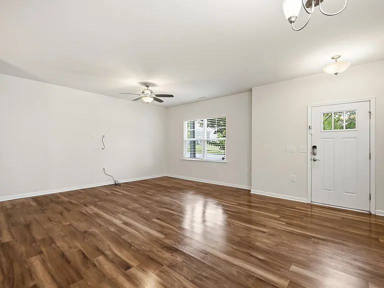1417 Merrion Ave — Photo 9