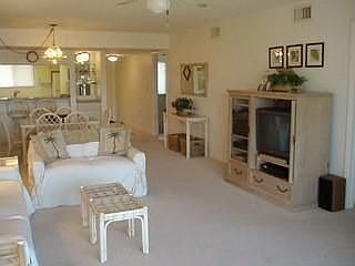 5th image of 226 3rd St APT 215
