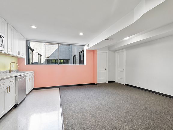 3rd image of 2945 W Peterson Ave #107