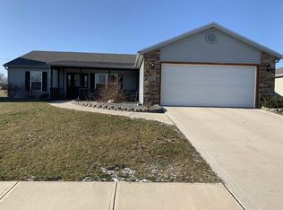 1210 Southfield Dr, Ligonier, IN 46767